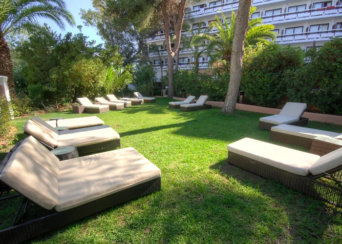 Azuline Hotel Bergantin